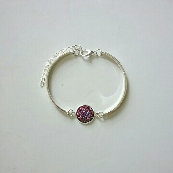 Jewelry - 💕4/$25💕Multicolor Purple & Silver Druzy Bracelet